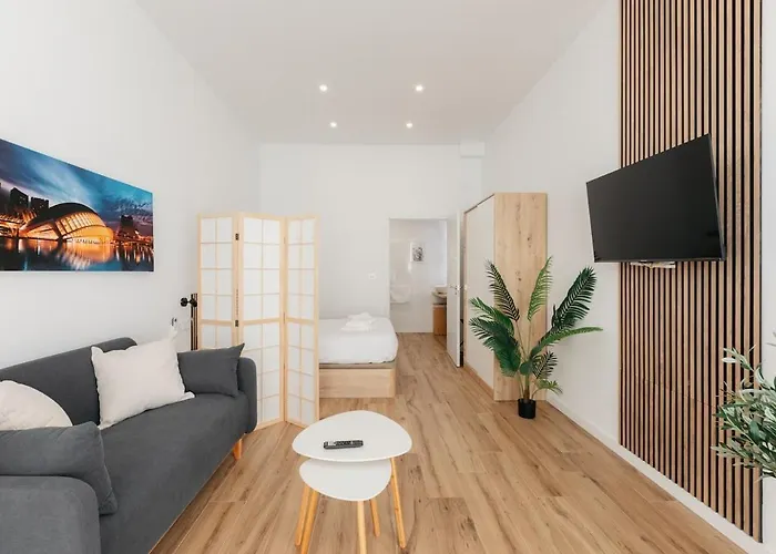 Stylish Studio With Easy Access To Valencias Best
